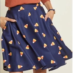 Candy corn skirt a S